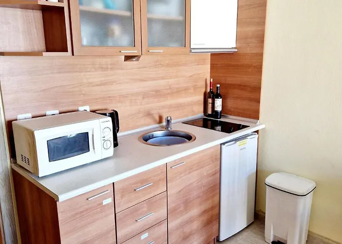 Hotel de apartamente Pool View Studio, Pollo Resort, Sunny