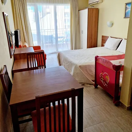 شقة فندقية Pool View Studio, Pollo Resort, Sunny 3*