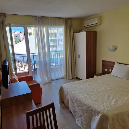 Pool View Studio, Pollo Resort, Sunny Beach Apart Otel