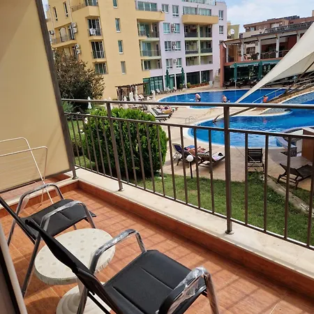 Pool View Apartment, Sunny * Sunny Beach