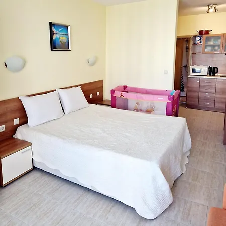 Apartmanhotel Pool View Apartment, Sunny