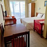 アパートホテル Pool View Studio, Pollo Resort, Sunny 3*