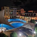 Pool View Studio, Pollo Resort, Sunny アパートホテル